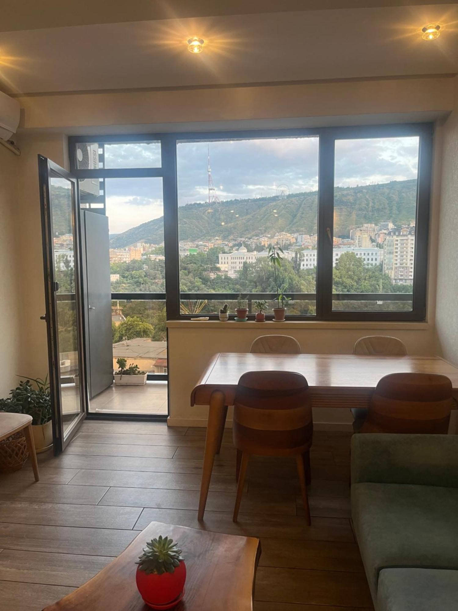 Panorama Khiliani Apartment Tbilisi Luaran gambar