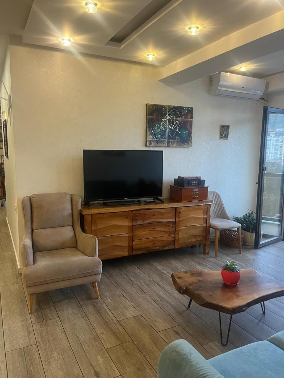 Panorama Khiliani Apartment Tbilisi Luaran gambar